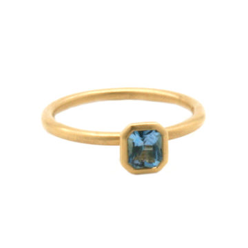 18K Yellow Gold Aquamarine Stackable Ring