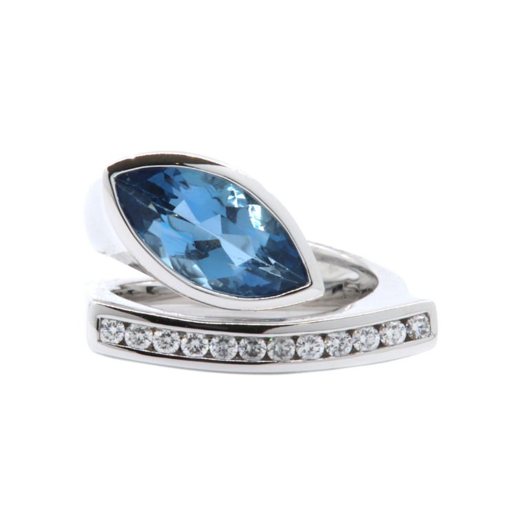 14K White Gold Marquise Aquamarine and Diamond Ring
