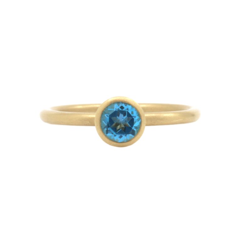 18K Yellow Gold Blue Topaz Ring