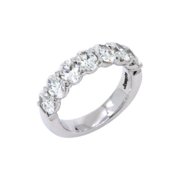 18K White Gold Vertically Set Oval Diamond Band