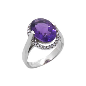 14K White Gold Oval Amethyst and Diamond Ring
