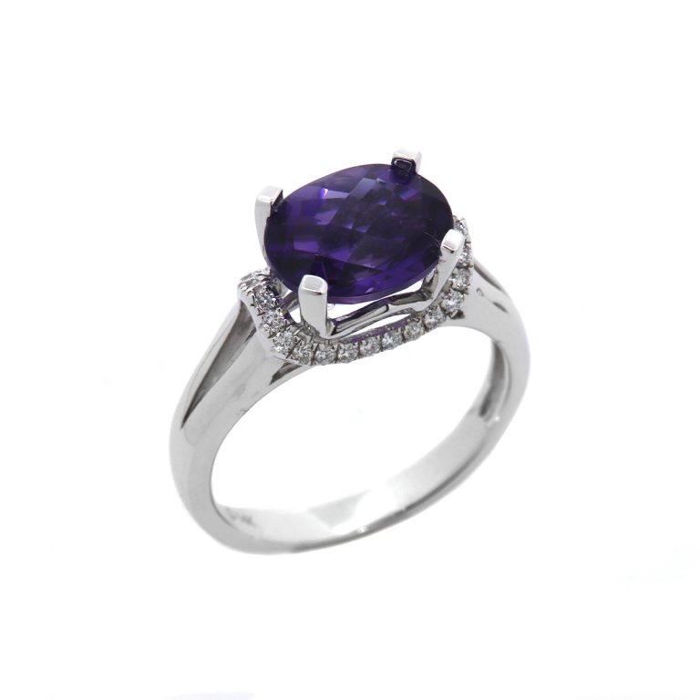 14K White Gold Oval Amethyst and Diamond Ring