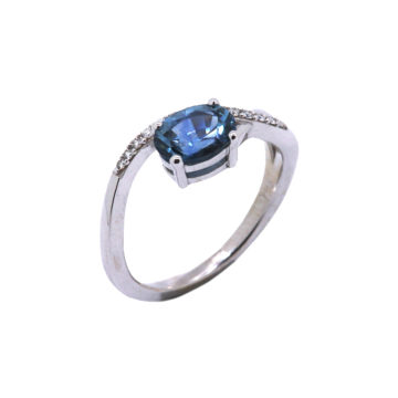 14K White Gold Oval Sapphire and Diamond Ring