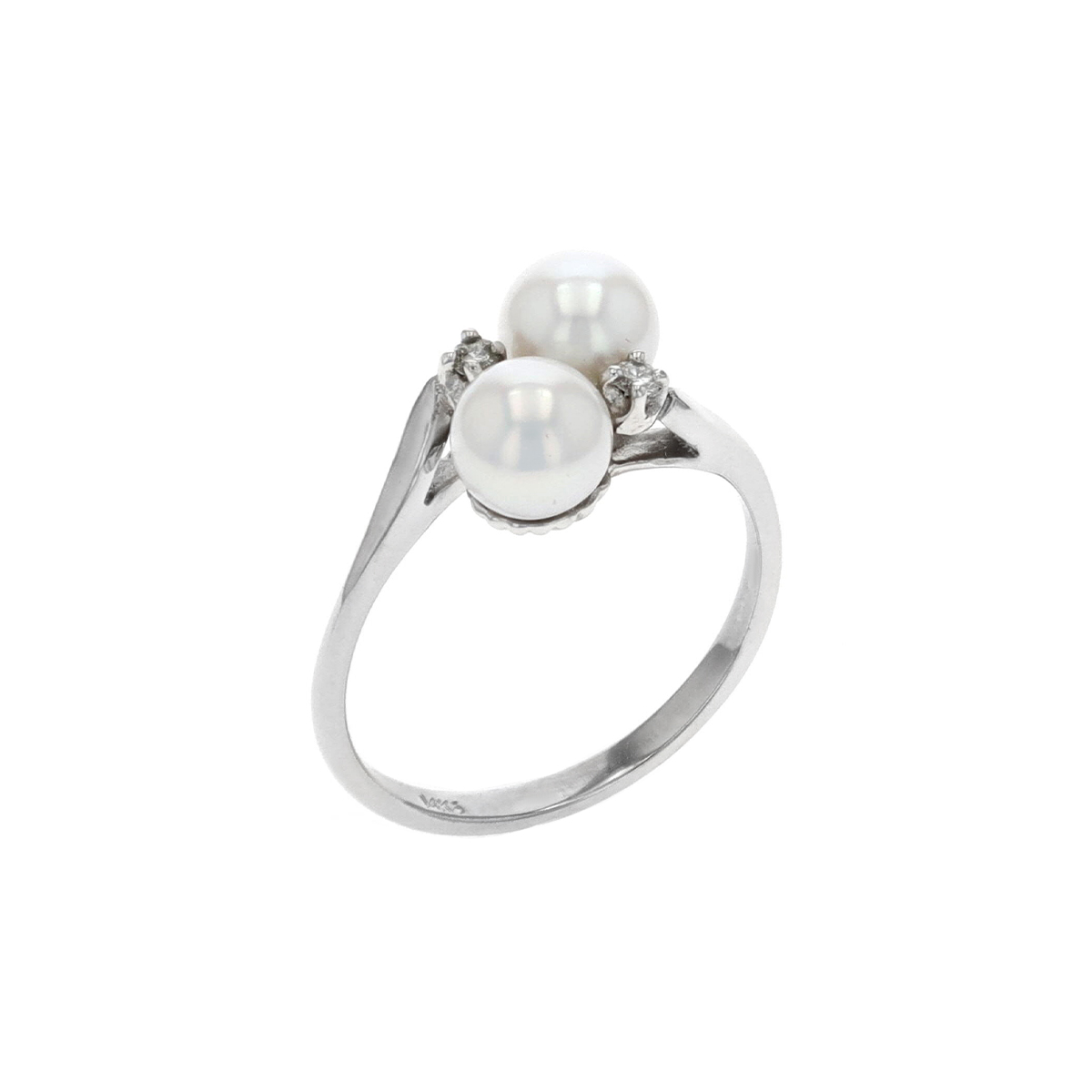 14K White Gold Pearl and Diamond Ring